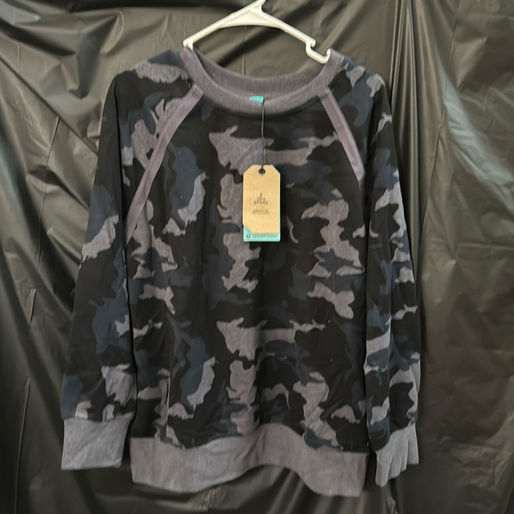 Camo PRANA crewneck